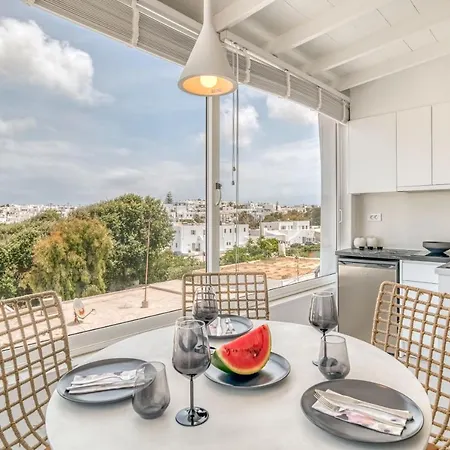 Sandy With View In דירה *