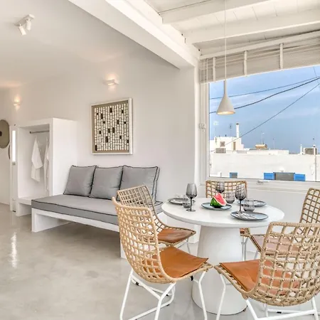 Sandy With View In נאוסה