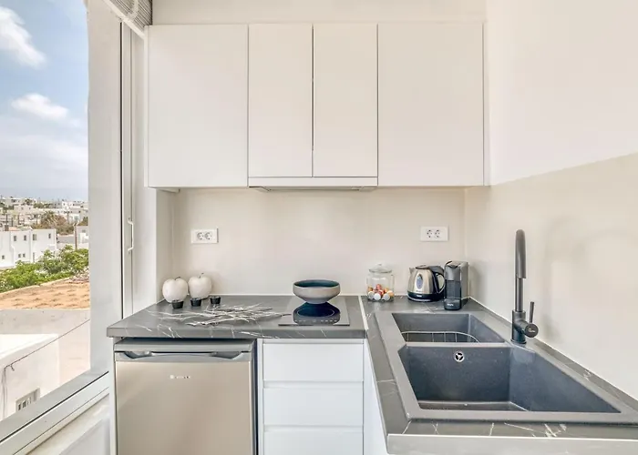 Sandy With View In Apartment Naousa (Paros)